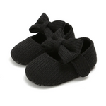 Girls' athletic sneakers