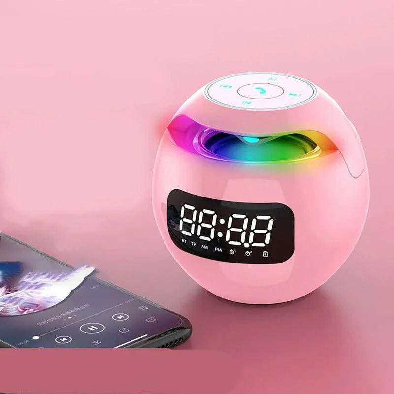 Bluetooth Lautsprecher-Wecker mit LED Nachtlicht und 2200mAh Akku – Multifunktionales Sound-System