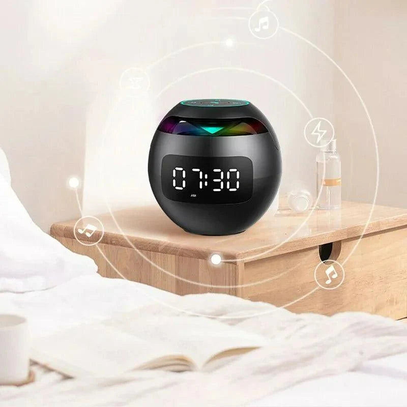 Bluetooth Lautsprecher-Wecker mit LED Nachtlicht und 2200mAh Akku – Multifunktionales Sound-System