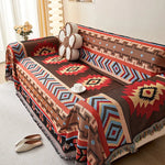 Stylischer Sofabezug mit Geometrischen Designs und Fransen