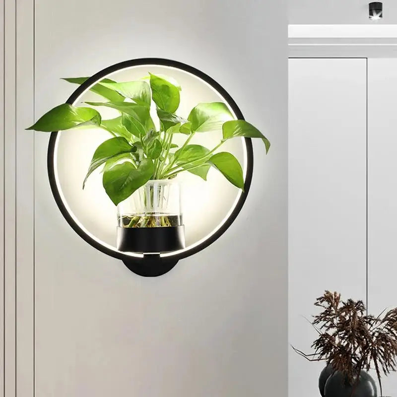 Wandlampe mit Pflanzenhalter für ein stilvolles Ambiente