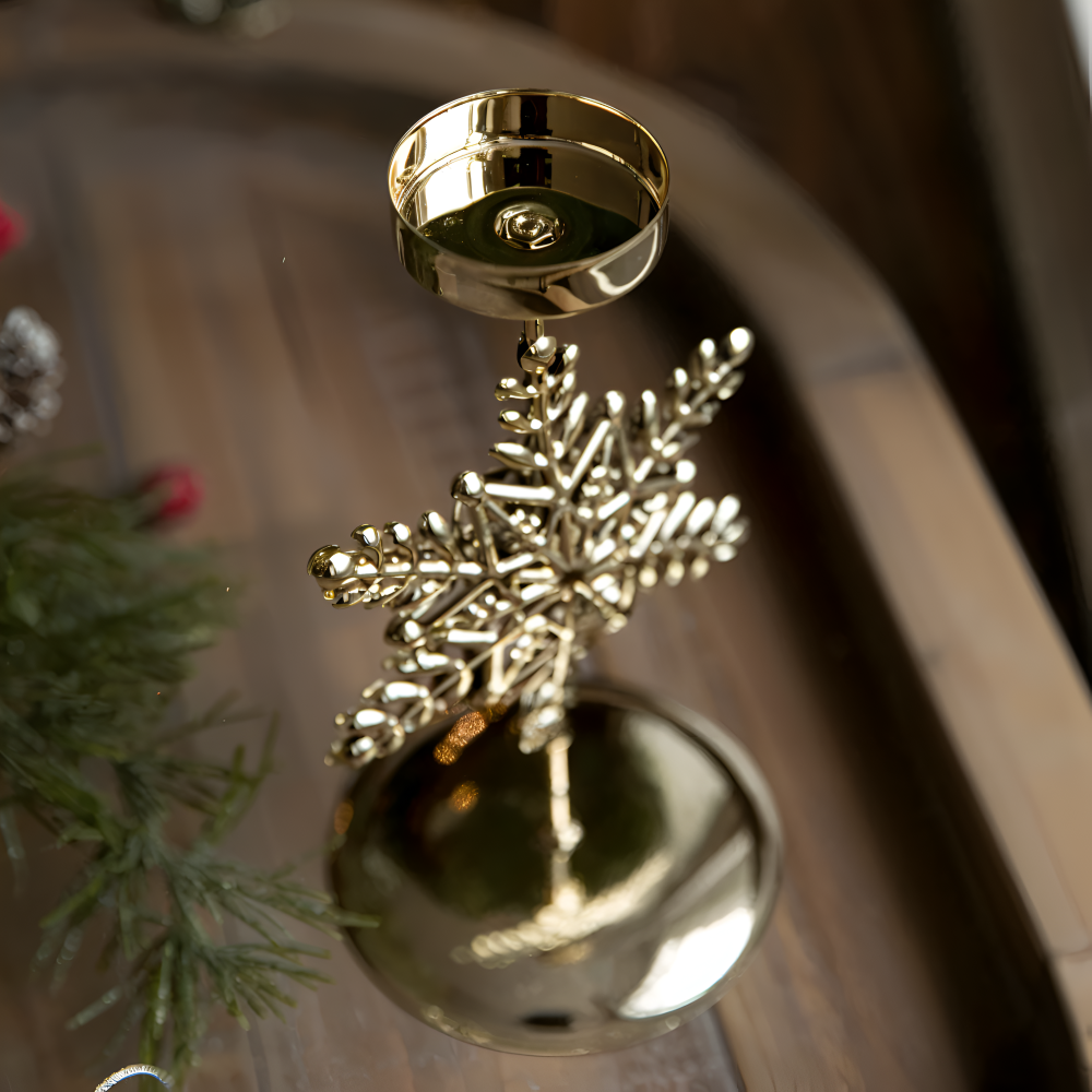 Vintage Golden Christmas Candle Holder - Atmospheric Table Decoration