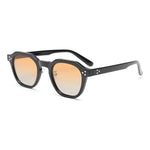 Stylische UV-Schutz Sonnenbrillen – Retro-Look für den Strand