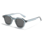 Stylische UV-Schutz Sonnenbrillen – Retro-Look für den Strand