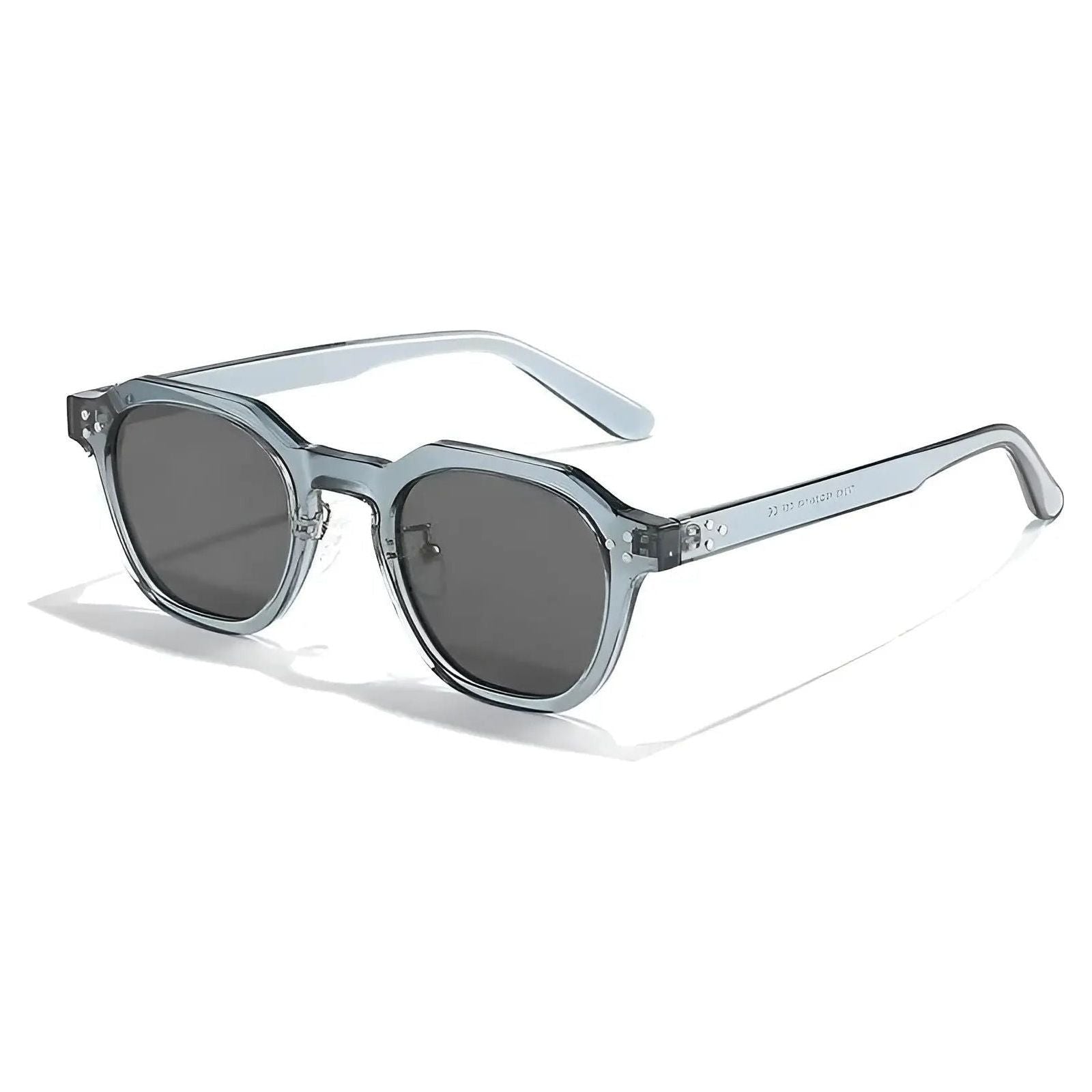 Stylische UV-Schutz Sonnenbrillen – Retro-Look für den Strand
