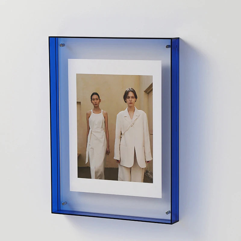 ClearView – Transparent Picture Frame for Your Memories