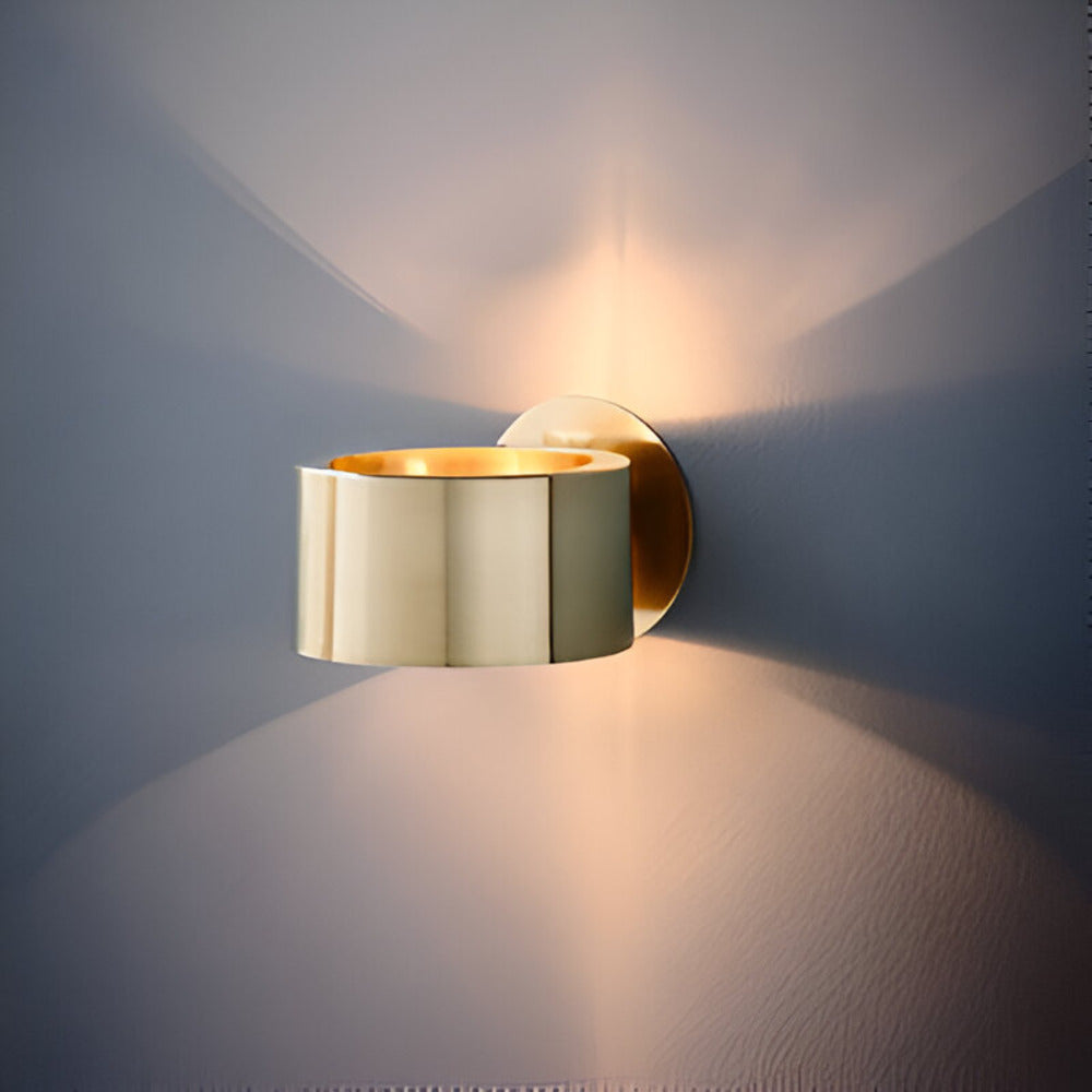 Elegant Wall Lamp in Gold – Stylish Lighting for Your Home