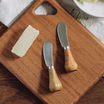 Cute butter knife with stand-up function