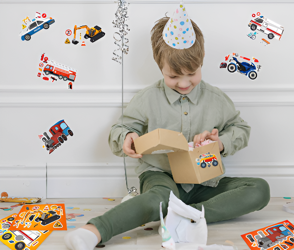 Fantasievolle Fahrzeug-Puzzle-Sticker (16 Bögen!)