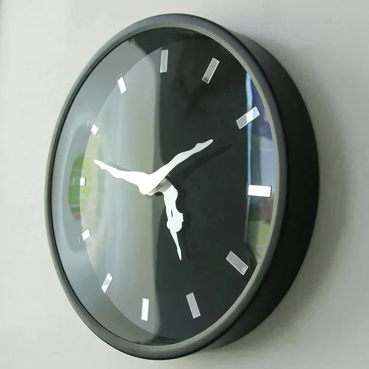 Schicke Ballerina Wanduhr – Stilvolle Wanddekoration für jeden Raum