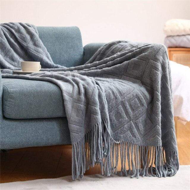 Diamond-shaped blanket