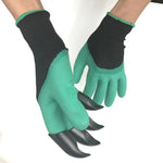 Garden gloves with claws for efficient work