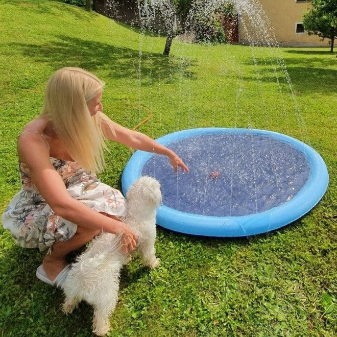 Spritzfreude für Ihren Hund - Perfekte Abkühlung an heißen Tagen!