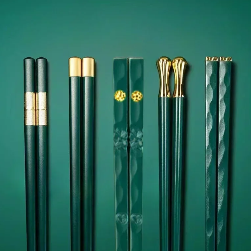 Stylish Chopstick Set with 5 Pairs – Durable and Dishwasher-Safe Choice for Elegant Dining