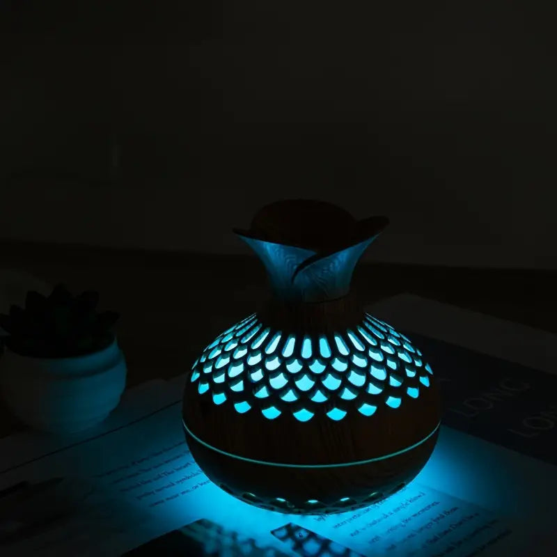 Eleganter Ultraschall Aroma Diffusor mit 300 ml Wassertank und LED Nachtlicht