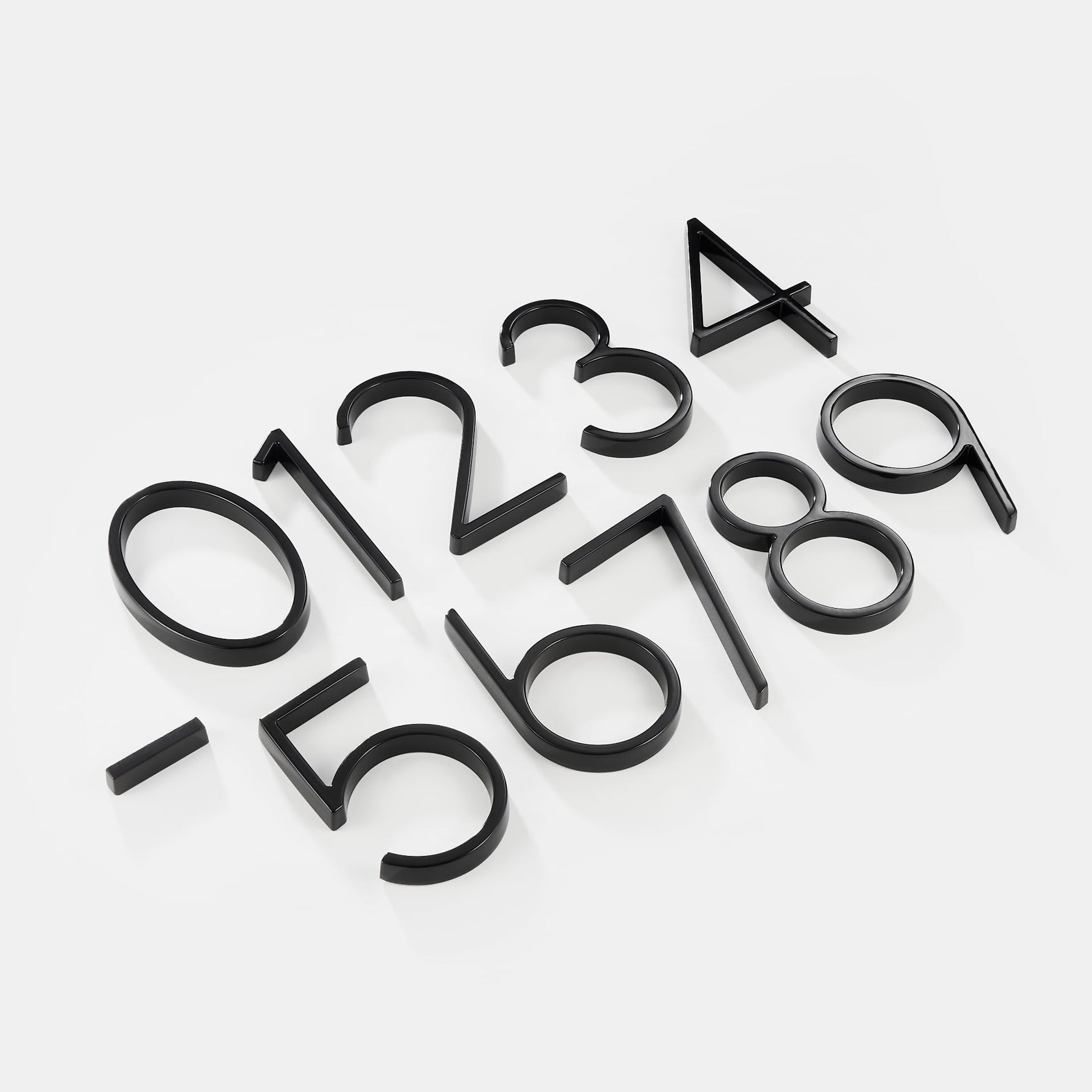 Moderne Hausnummer aus Zinklegierung mit schwebendem Effekt