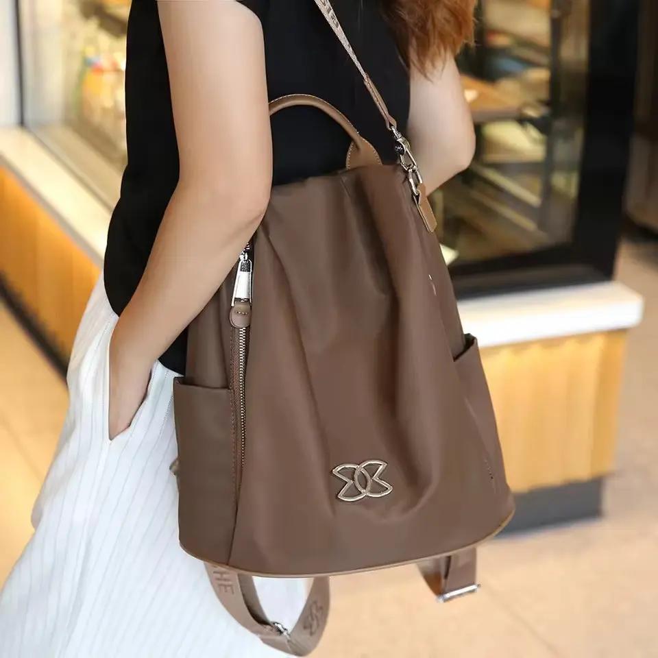 Stylischer Rucksack mit Diebstahlschutz für modebewusste Frauen