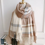 Stilvoller Winter-Schal für Damen