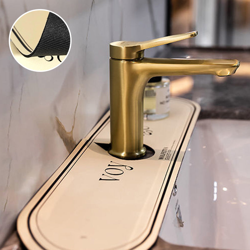 water-absorbent diatomaceous earth mat