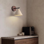 Natural Stone Wall Lamp – Stylish Wooden Light with Travertine Shade for Cozy Illumination