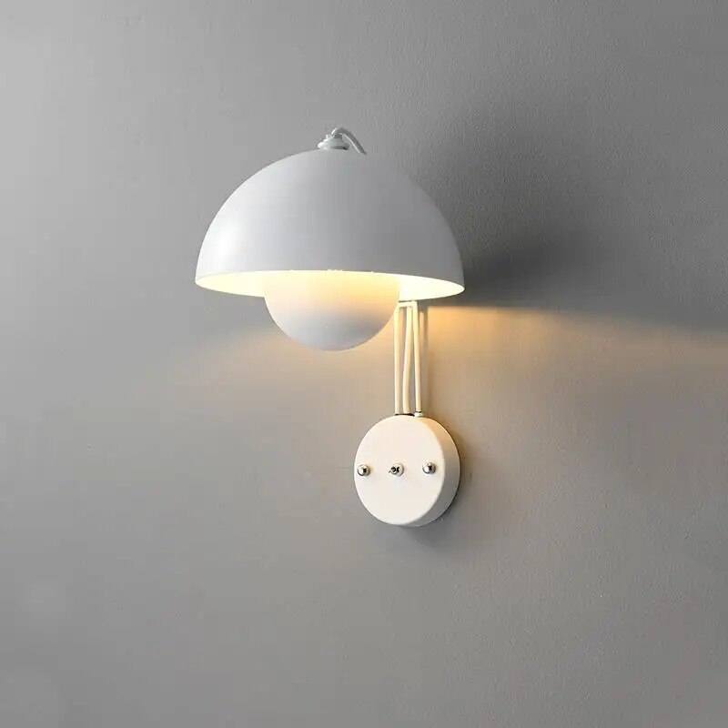 Elegant LED Wall Lamp with Floral Motif – Energy-Efficient Lighting for a Relaxing Ambiance