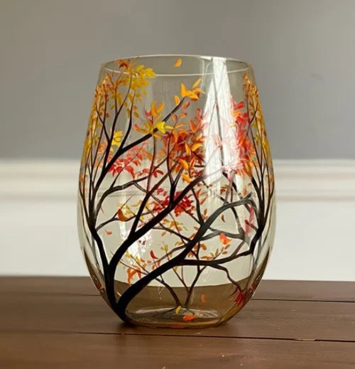Weingläser mit Jahreszeitenbaum - Handbemalte Kunstwerke