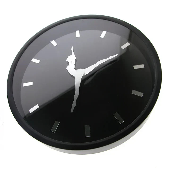Schicke Ballerina Wanduhr – Stilvolle Wanddekoration für jeden Raum