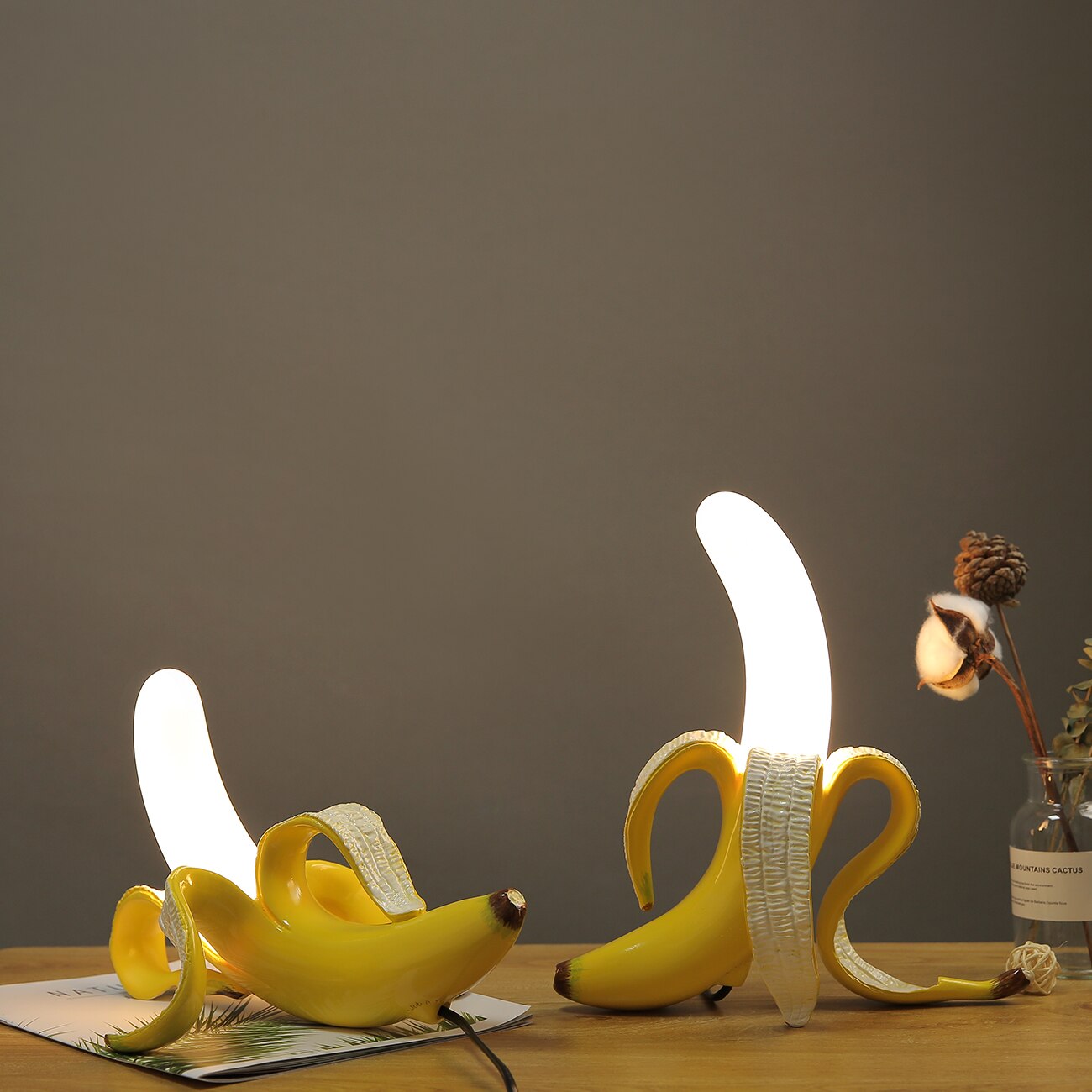 Elegant Retro Table Lamp – An Artistic Lighting Accent for Your Home