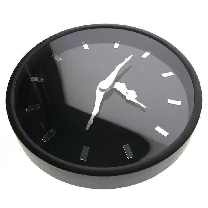 Schicke Ballerina Wanduhr – Stilvolle Wanddekoration für jeden Raum