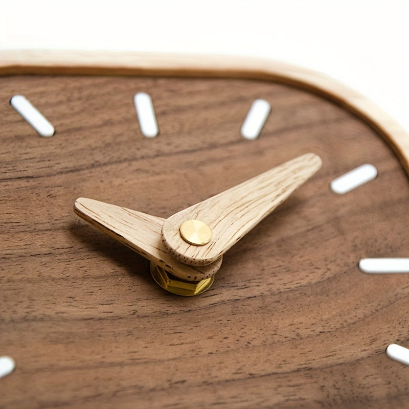Elegante Tischuhr aus Holz mit lautlosem Quarzwerk