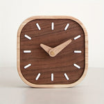 Elegante Tischuhr aus Holz mit lautlosem Quarzwerk