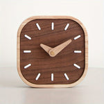 Elegante Tischuhr aus Holz mit lautlosem Quarzwerk