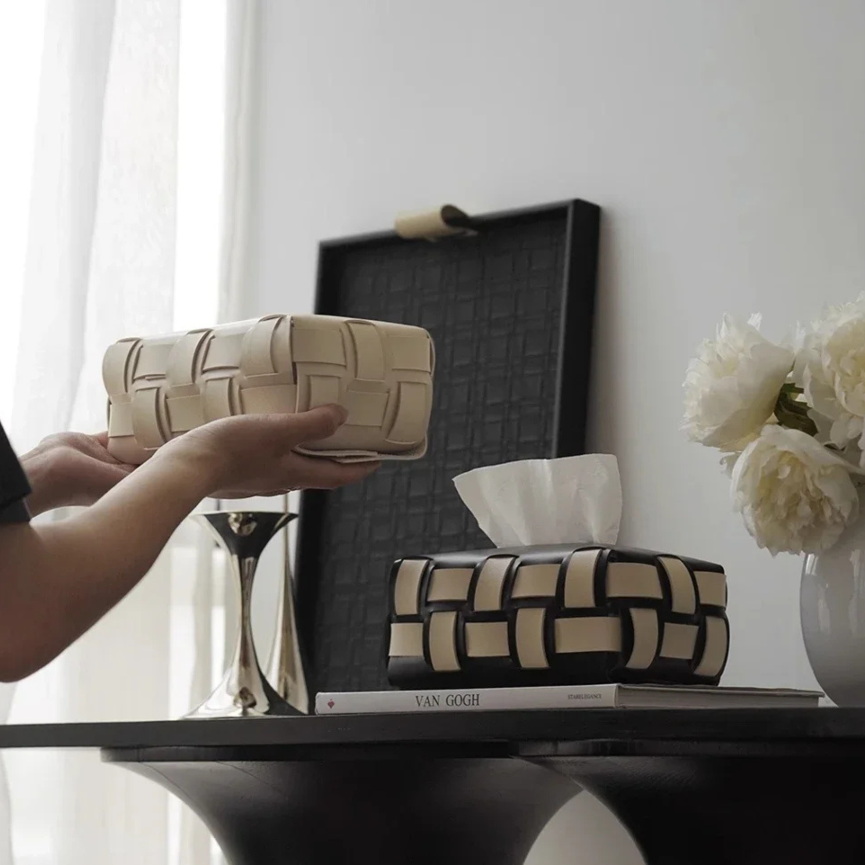Elegant Faux Leather Tissue Box Cover – Minimalist Design with Snap Fastener