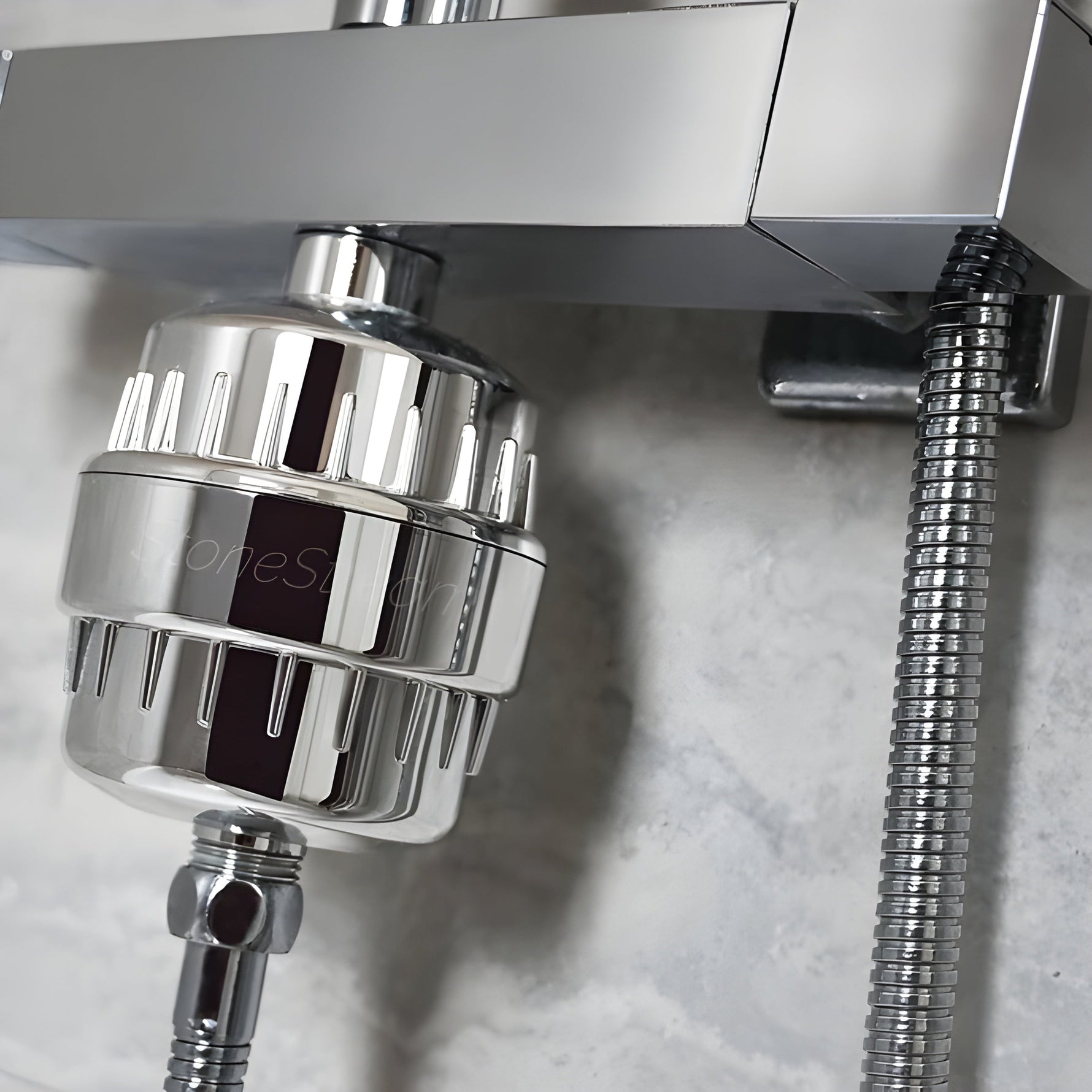 Water filter for a revitalizing shower – Removes impurities for a refreshing shower experience