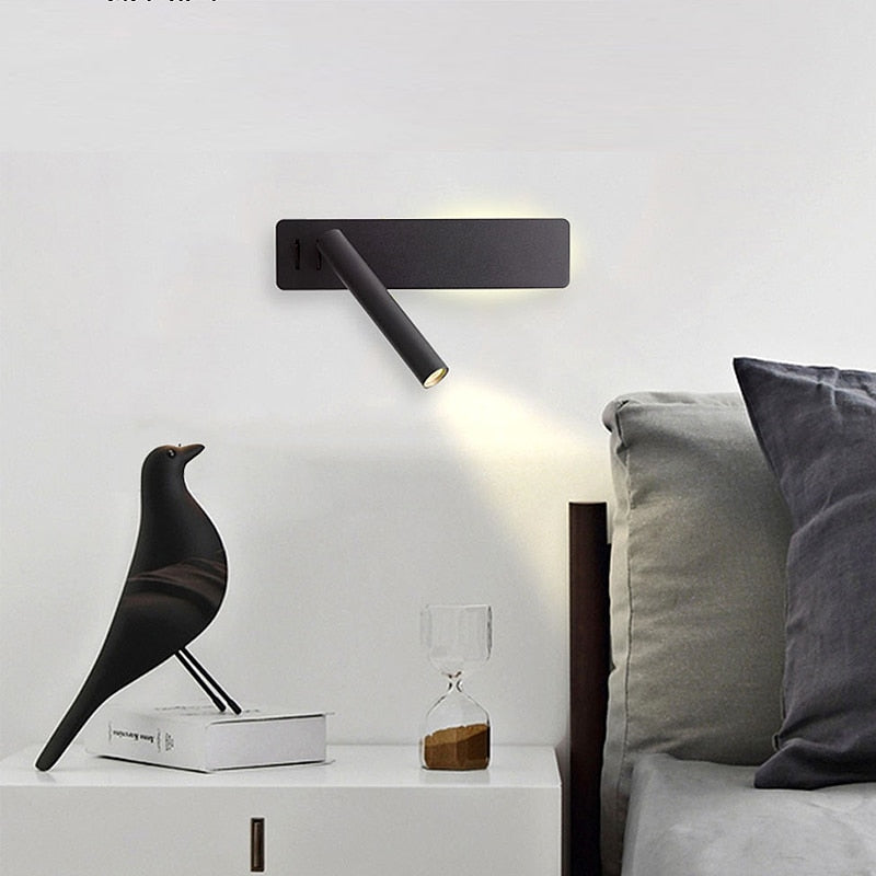 Flexible LED-Wandleuchte für gemütliches Lesen im Bett