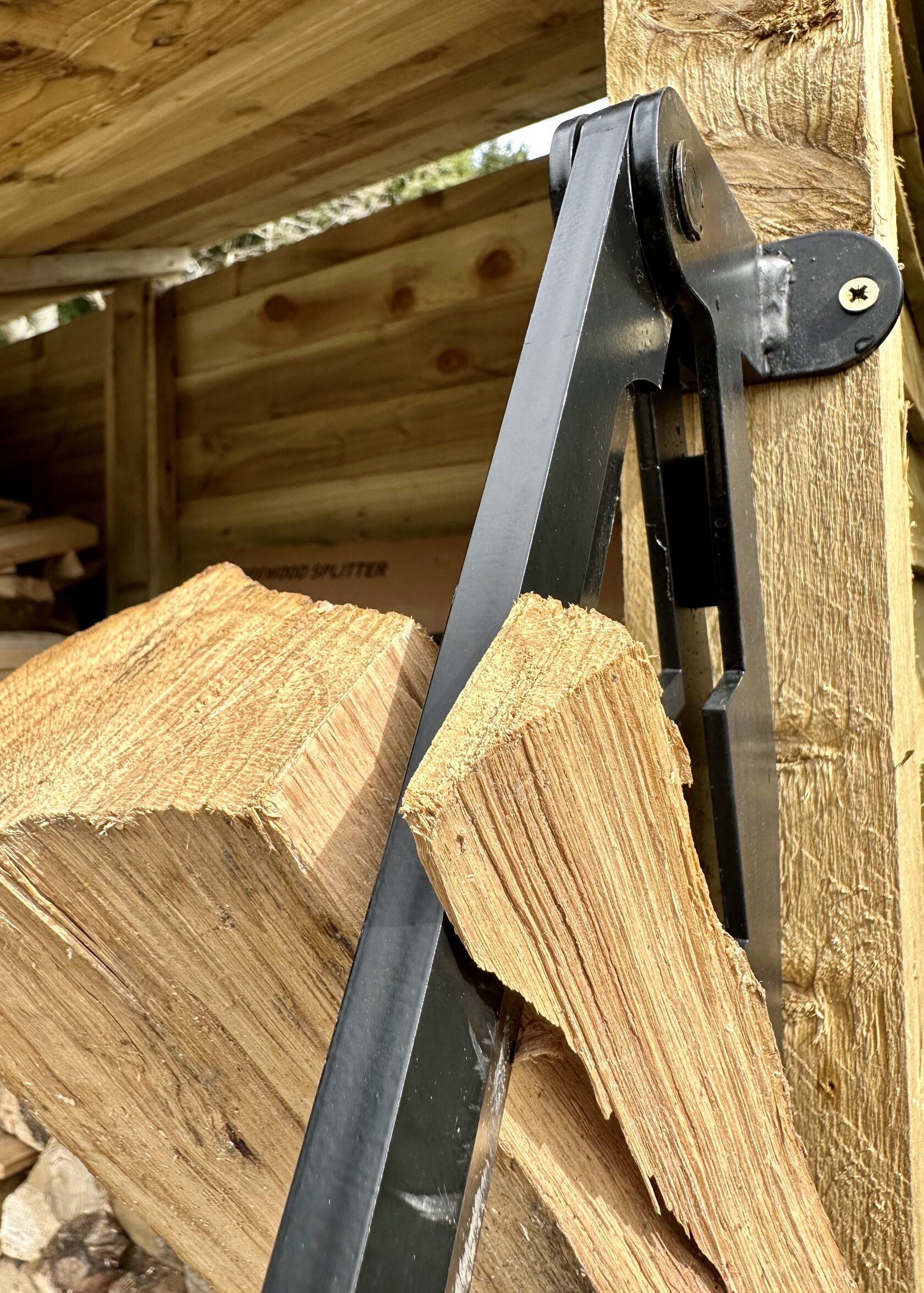 Wall-mounted Log Splitter | Lever Mechanism | Safe Wood Splitting | Carbon Steel