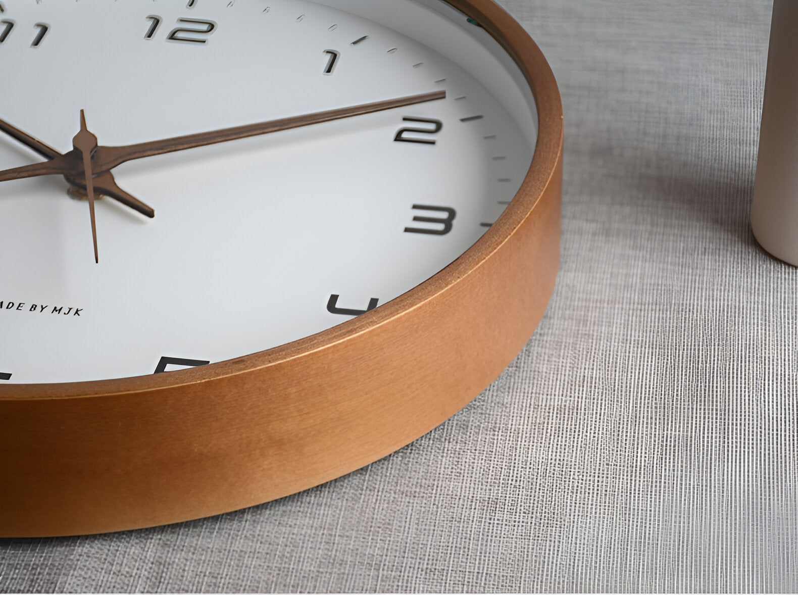 Elysium Holz-Wanduhr – Stilvolle Uhr im skandinavischen Design
