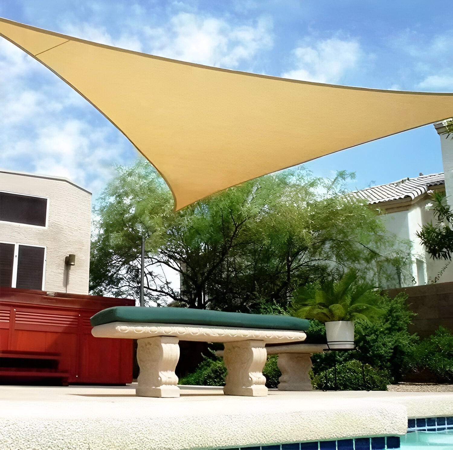 Triangular Sun Shade Sail – UV and Weather Resistant for Outdoor Use