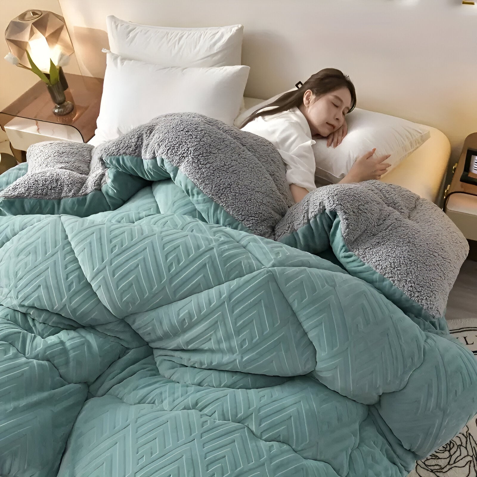 Premium All-Season Duvet for Ultimate Comfort