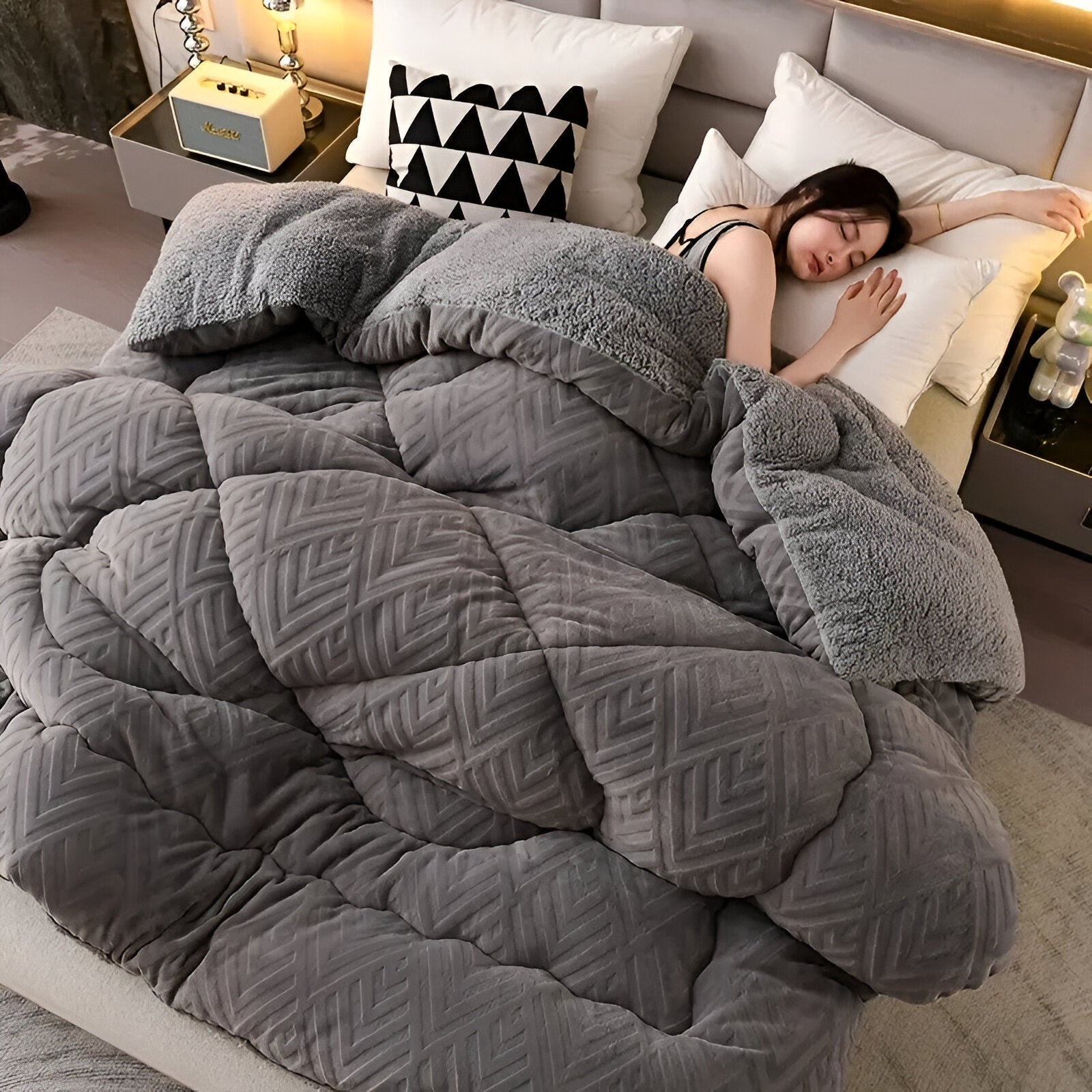 Premium All-Season Duvet for Ultimate Comfort