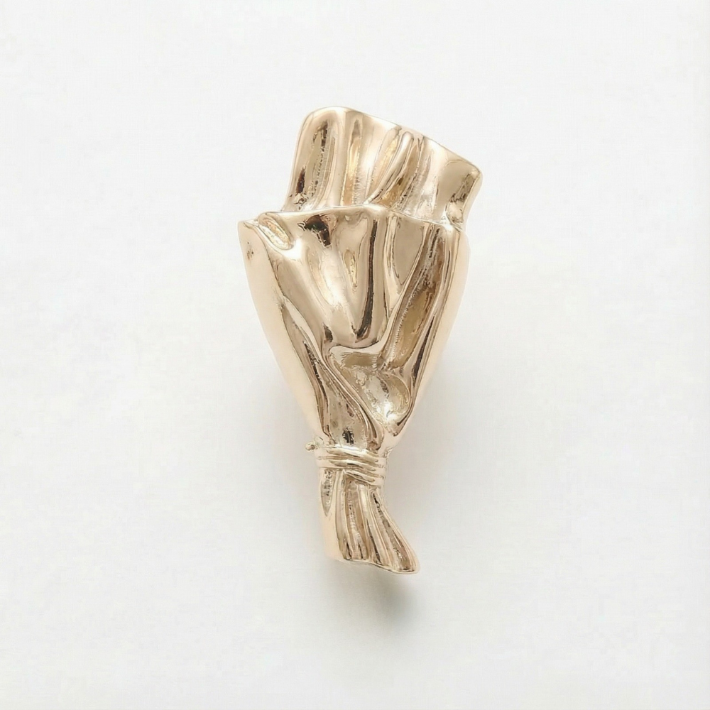 Elegant brooch with mini vase for fresh flowers