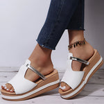 Comfortable and Stylish Women's Sandals with Adjustable Straps