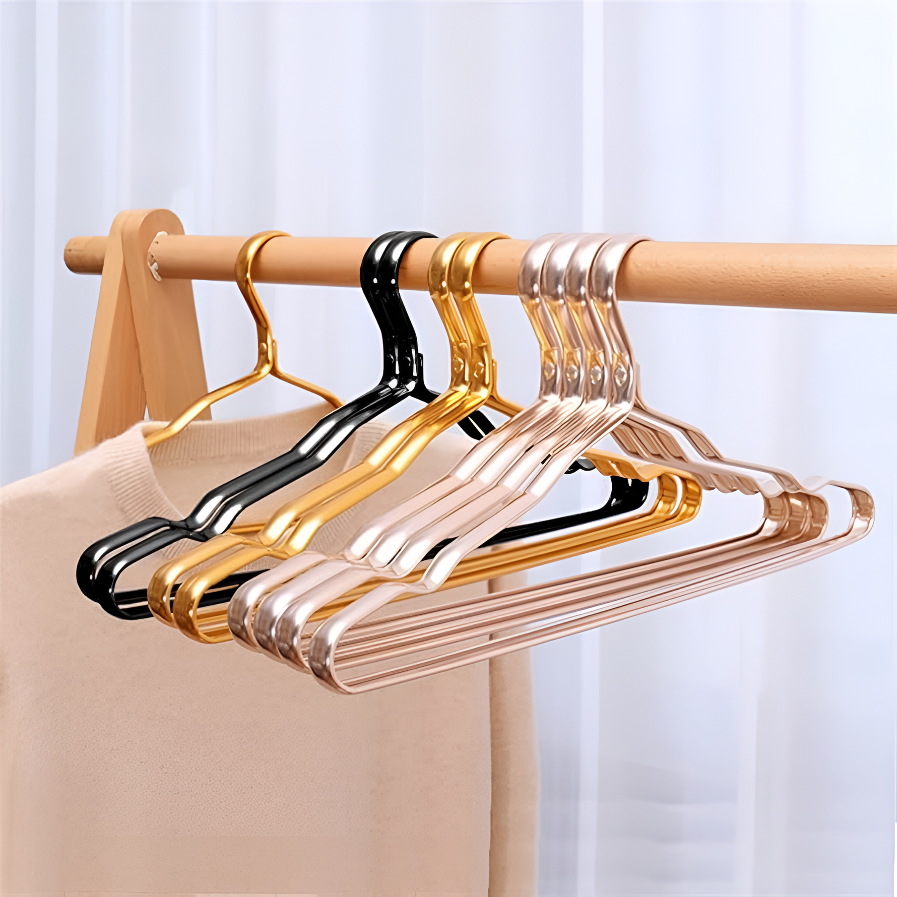Practical non-slip metal hangers for perfect organization (5 pieces)