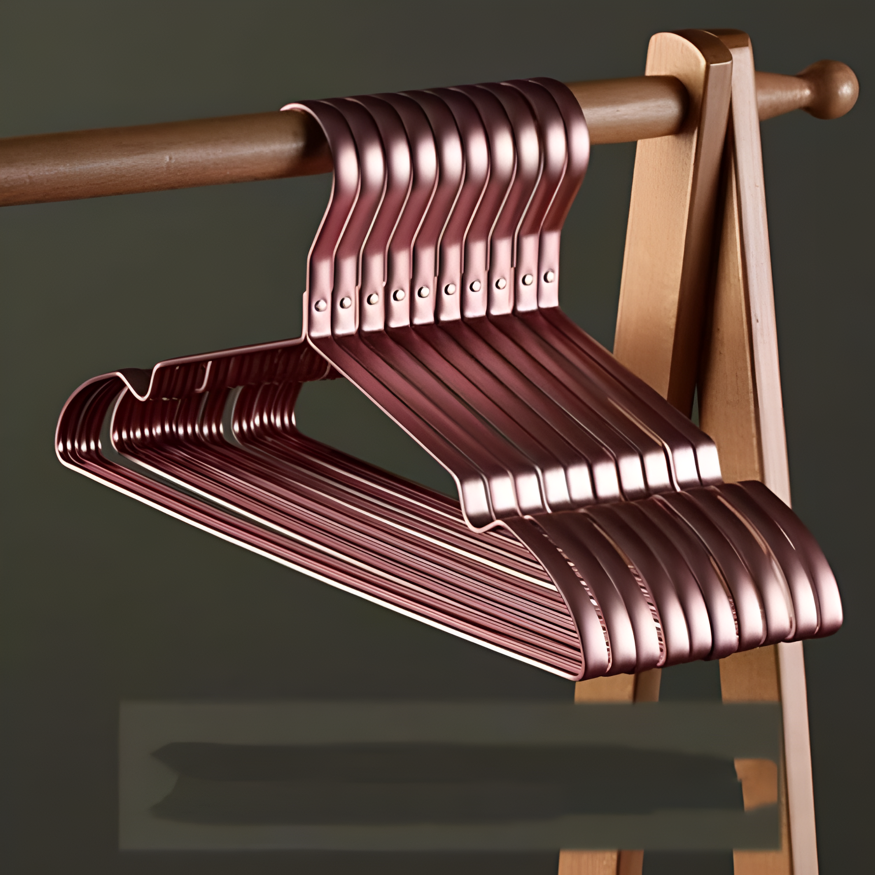 Practical non-slip metal hangers for perfect organization (5 pieces)
