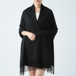 Eleganter Damen-Schal im modernen Karo-Design