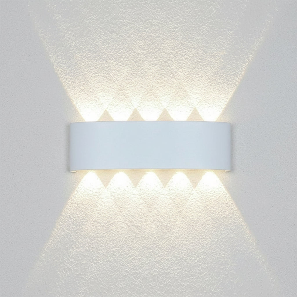 Modern LED Wall Light in Aluminum for Indoor and Outdoor