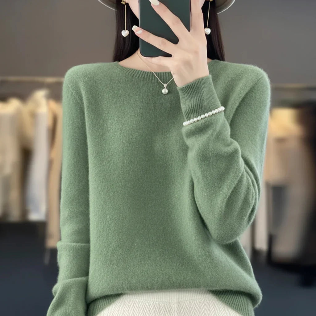 Elegant Cashmere Sweater for Women – Crew Neck and Warm