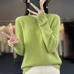 Elegant Cashmere Sweater for Women – Crew Neck and Warm