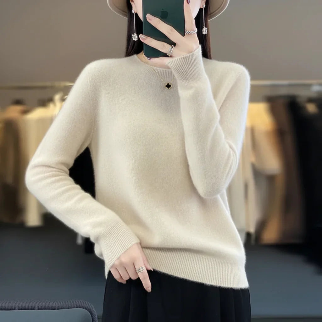 Elegant Cashmere Sweater for Women – Crew Neck and Warm