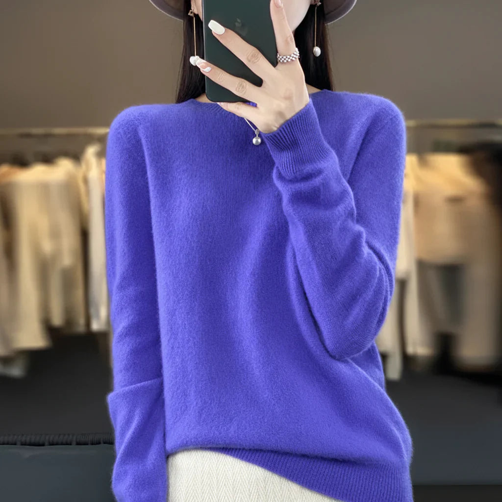 Elegant Cashmere Sweater for Women – Crew Neck and Warm
